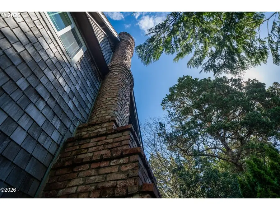5460 Palisades Dr, Lincoln Beach, OR 97367 - #3