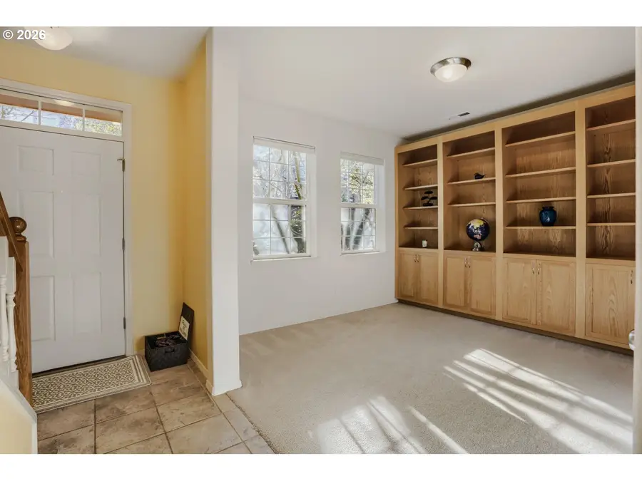 857 NE Caden Ave, Hillsboro, OR 97124 - #3