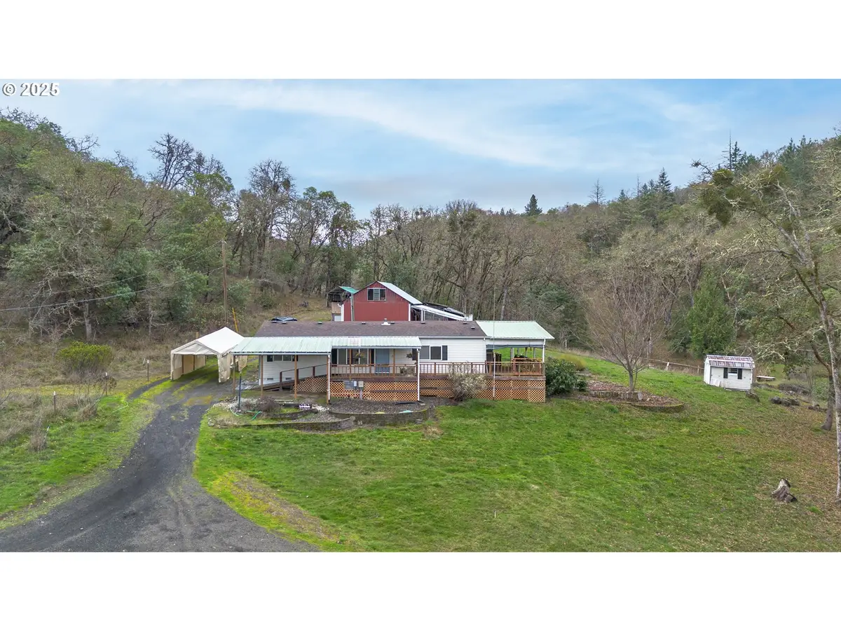 835 Glengary Loop Rd, Roseburg, OR 97470 - Image #1
