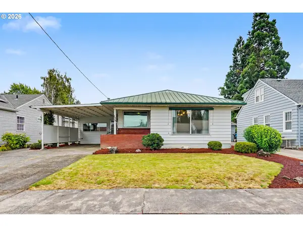 135 St Marys Ave, MtAngel, OR 97362