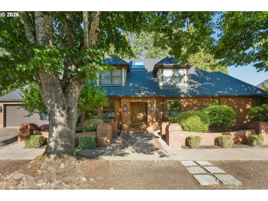 3301 Bardell Ave, Eugene, OR 97401 - #2