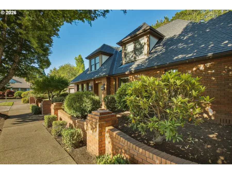 3301 Bardell Ave, Eugene, OR 97401 - #3