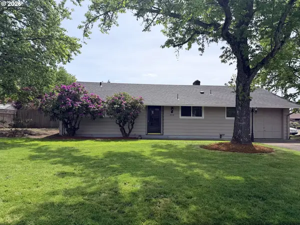 1154 Clinton Dr, Eugene, OR 97401