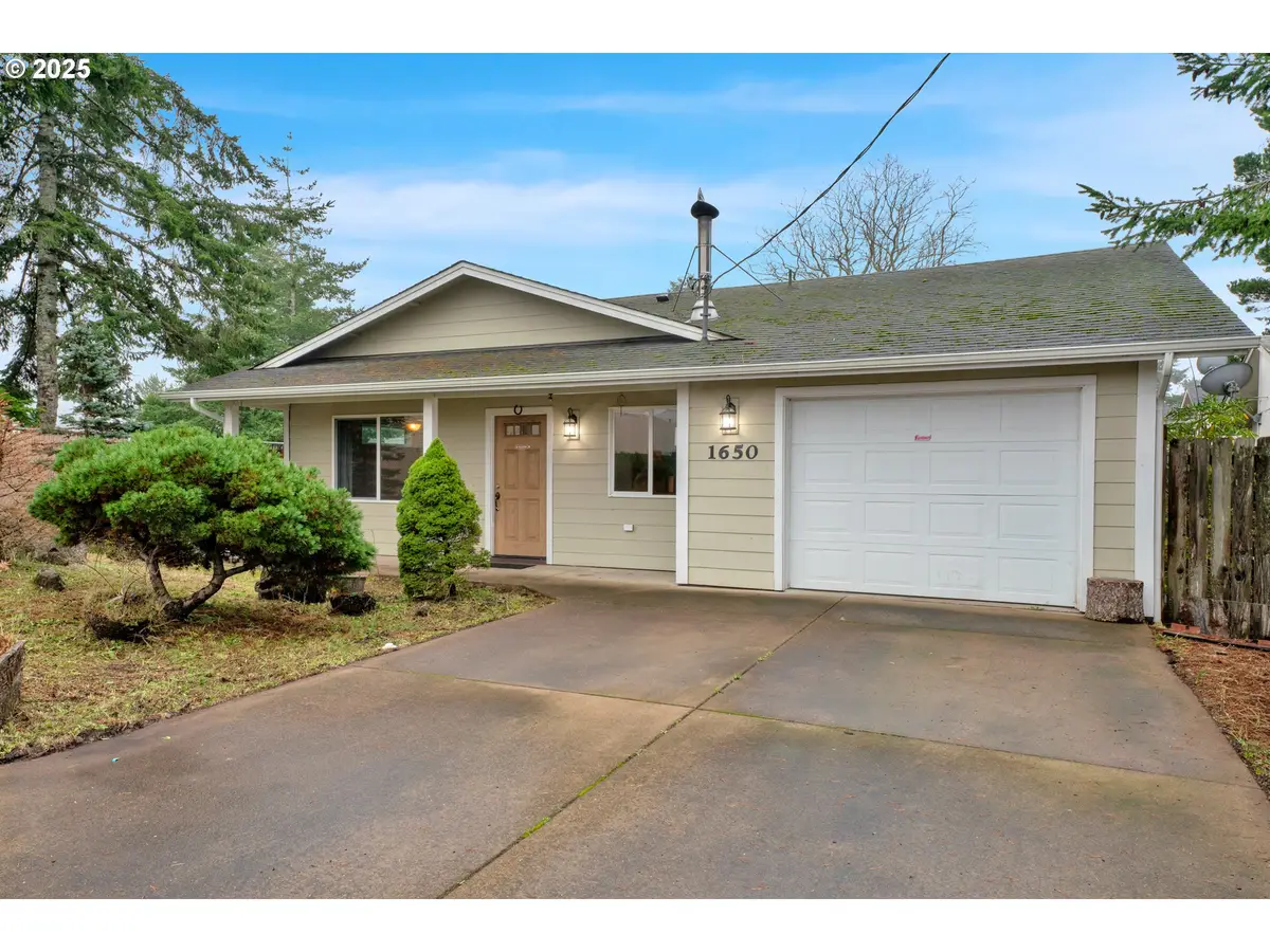 1650 23rd St, Florence, OR 97439 - Image #1