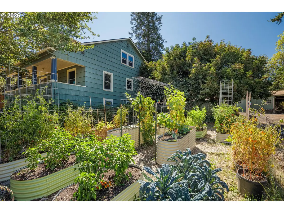 3190 W 18th Ave, Eugene, OR 97402 - #1
