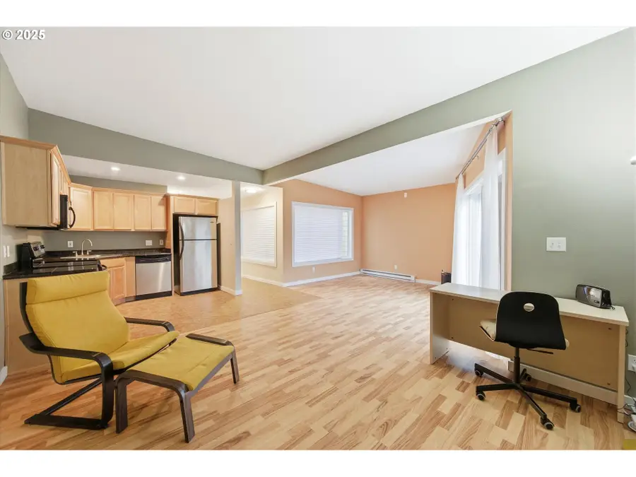 6220 SW Capitol Hwy #8, Portland, OR 97239 - Image #2