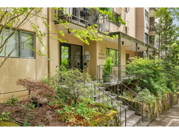 2021 SW Main St #11, Portland, OR 97205