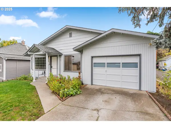 906 Garrison St, TheDalles, OR 97058