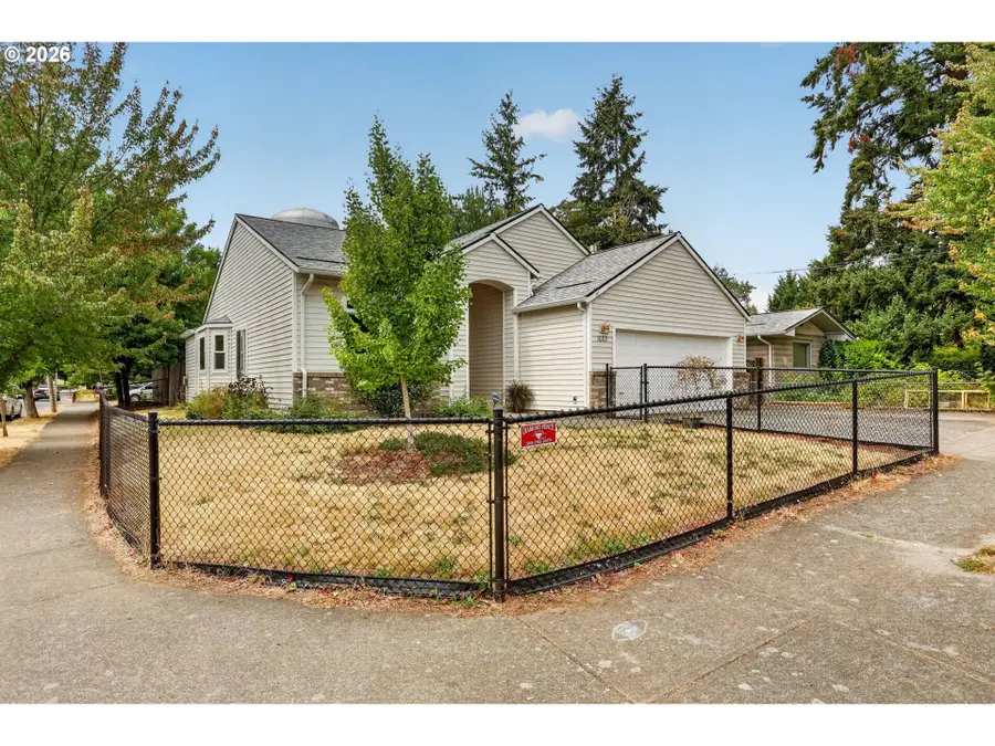 1007 NE 118th Ave, Portland, OR 97220 - #3
