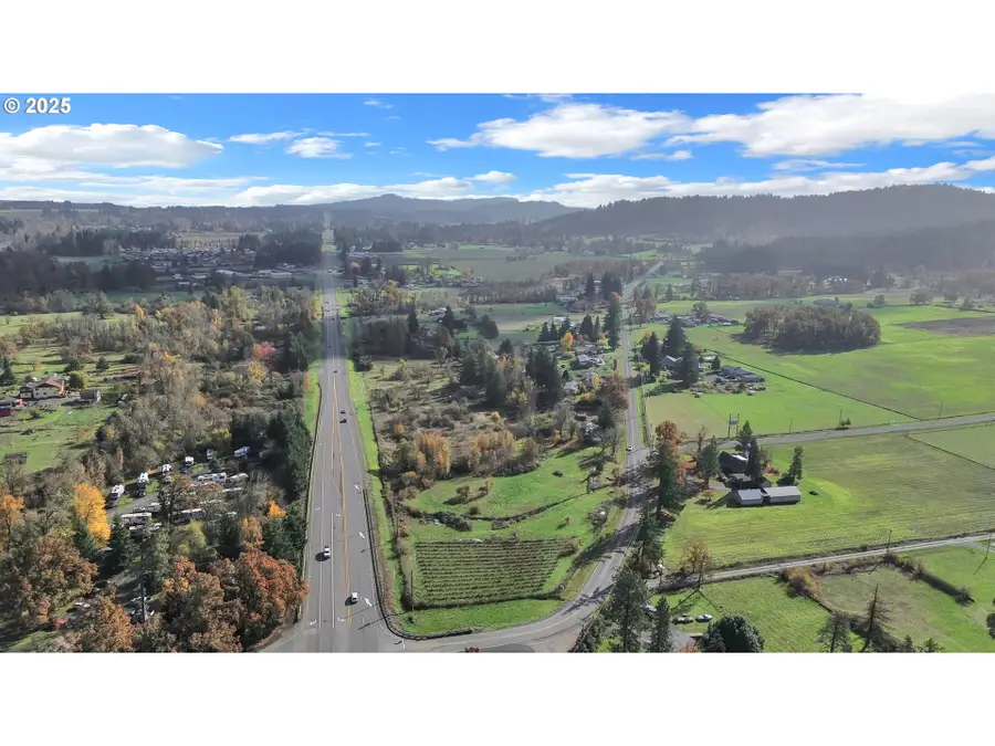 34259 Matthews Rd, Eugene, OR 97405 - Image #3