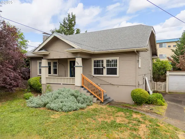 339 W Laurelwood Ct, Roseburg, OR 97470