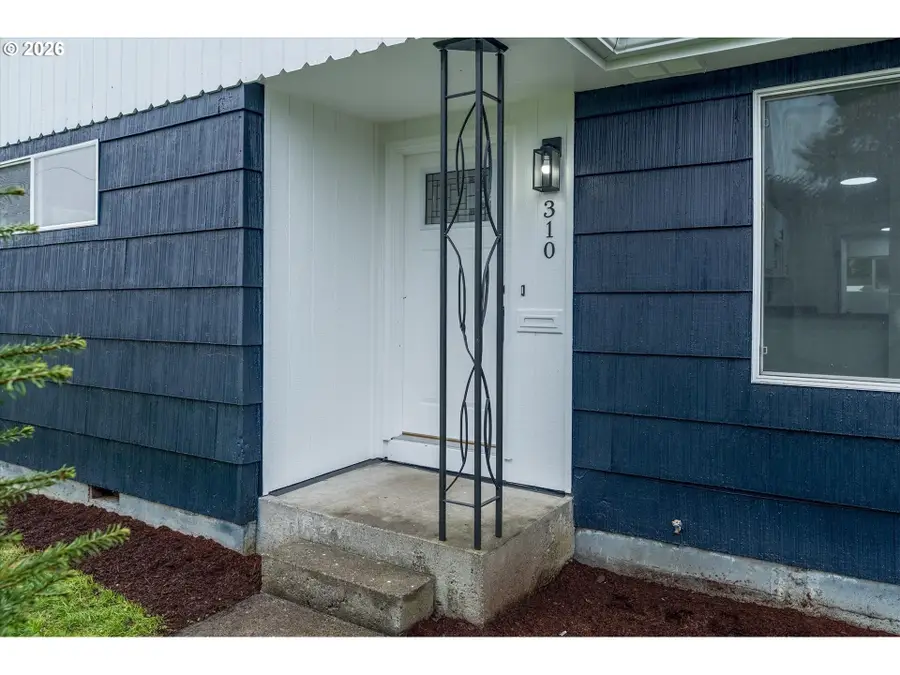 310 Cypress St, Longview, WA 98632 - Image #2