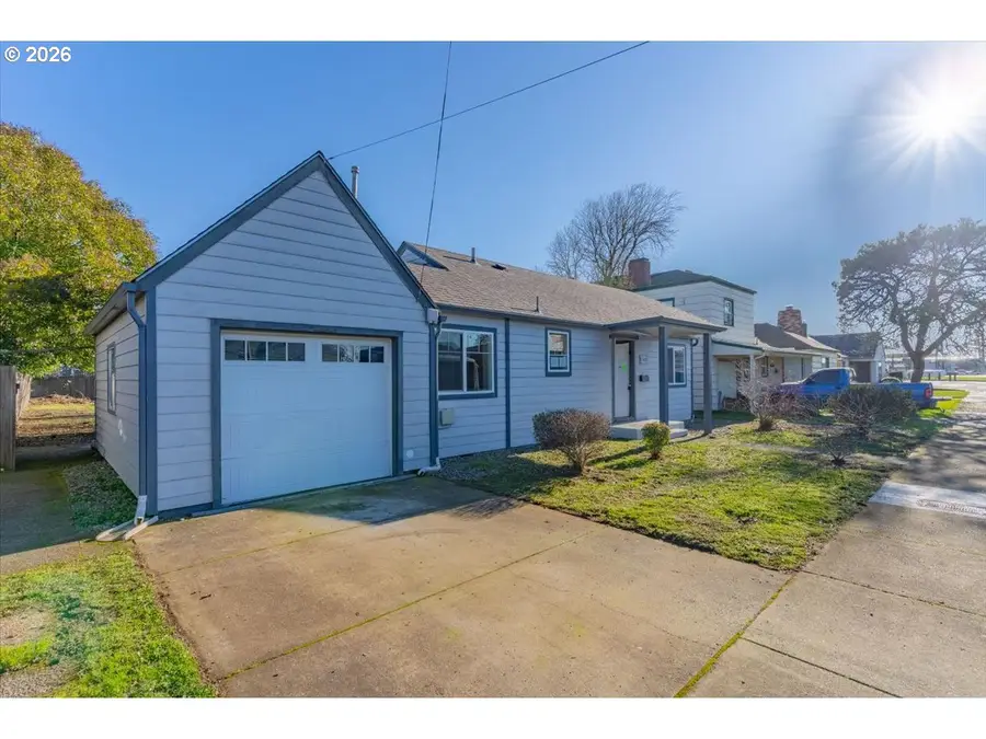 1425 Calapooia St, Albany, OR 97321 - #2