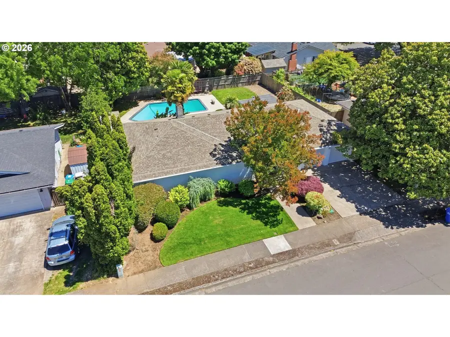 1665 Adkins St, Eugene, OR 97401 - #2