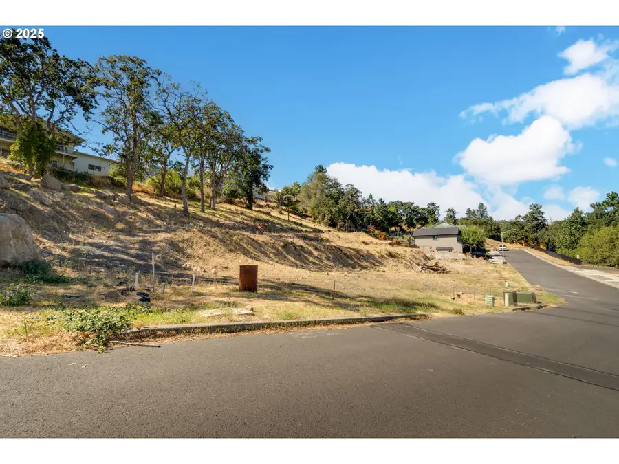 2322 W 12th St #5, The Dalles, OR 97058 - Image #2