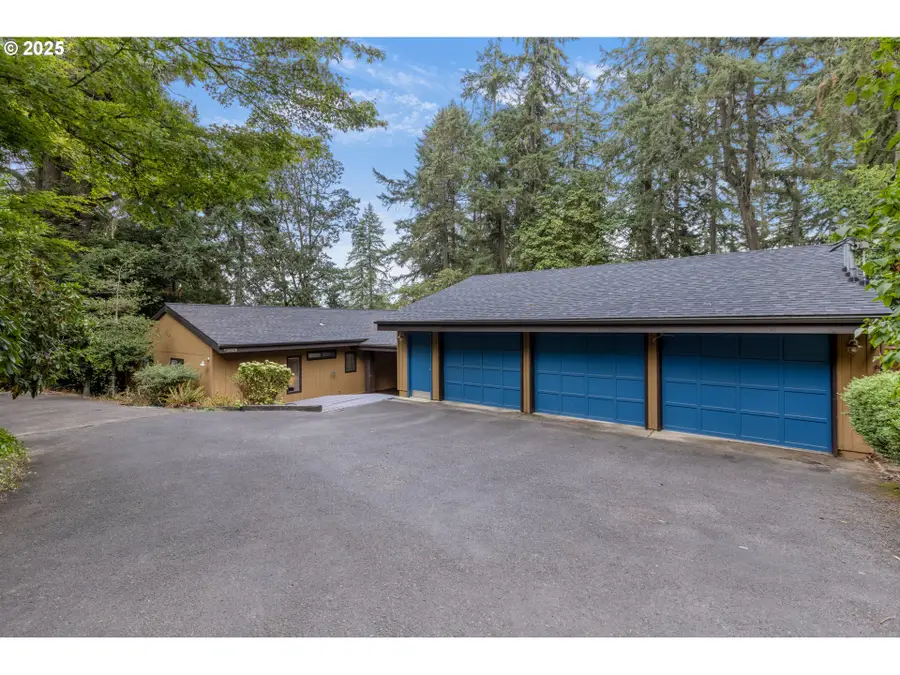 1993 Fircrest Dr, Eugene, OR 97403 - Image #2