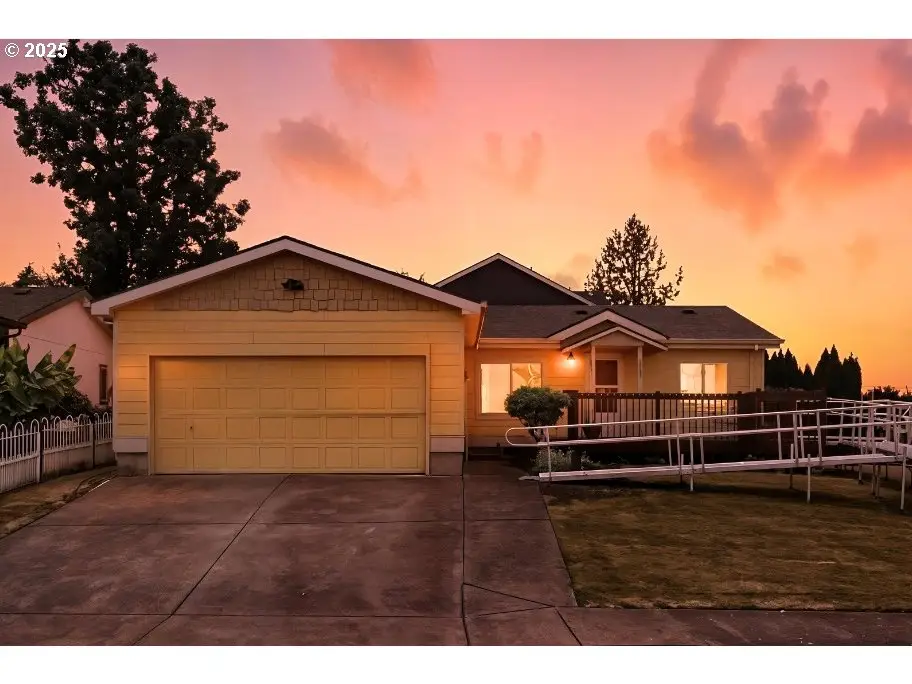 1001 Roy Ave, Woodburn, OR 97071 - #1