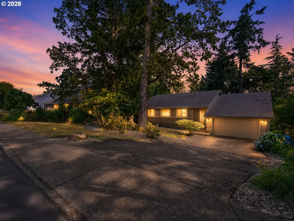 9650 SW Ventura Ct, Portland, OR 97223 - #1