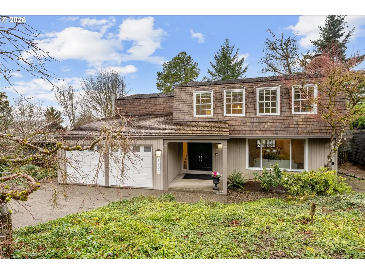 1721 Highland Dr, Lake Oswego, OR 97034 - Image #1