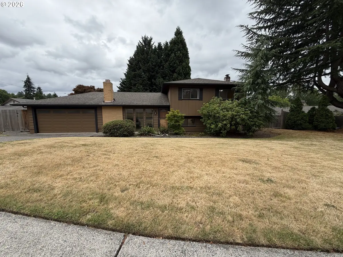 11530 SW Tigard Dr, Portland, OR 97223 - #1