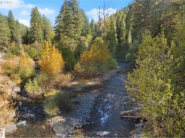 1701 Catherine Creek Lane, Union, OR 97883