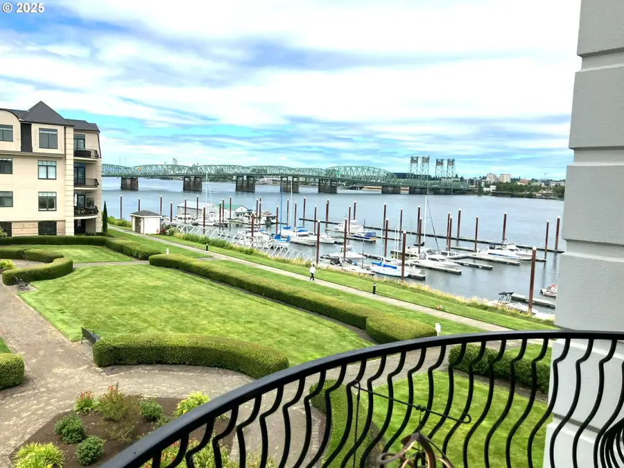 707 N Hayden Island Dr #323, Portland, OR 97217 - Image #2