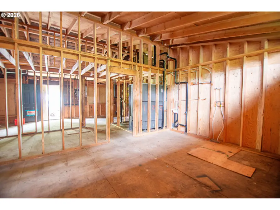 10422 SE Ellis St, Portland, OR 97266 - #2