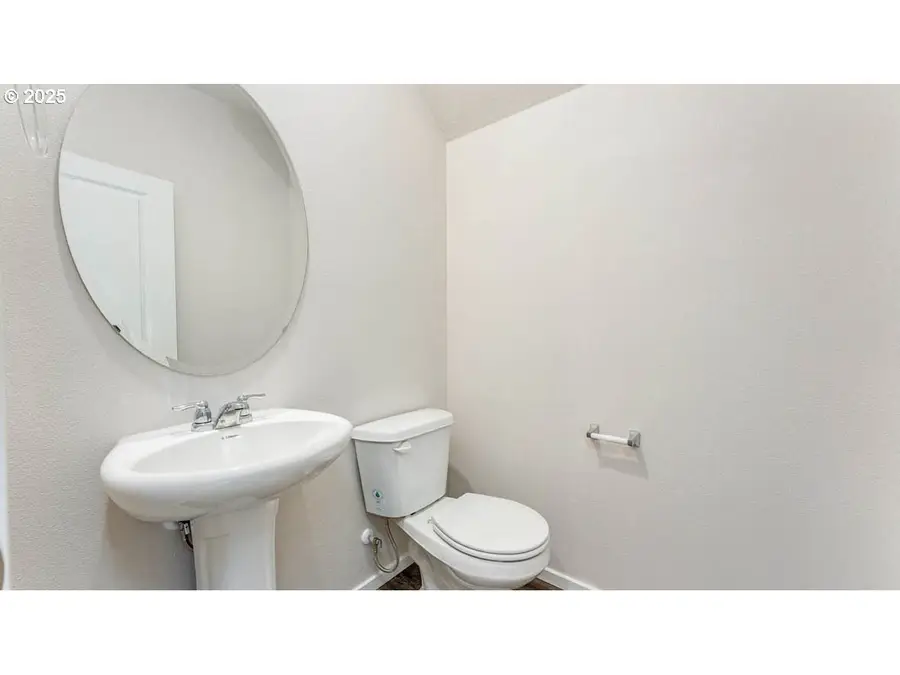 2844 Pierce Pkwy, Springfield, OR 97477 - Image #3