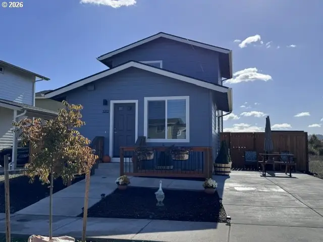 5272 Forest Ln, Eugene, OR 97402 - #1