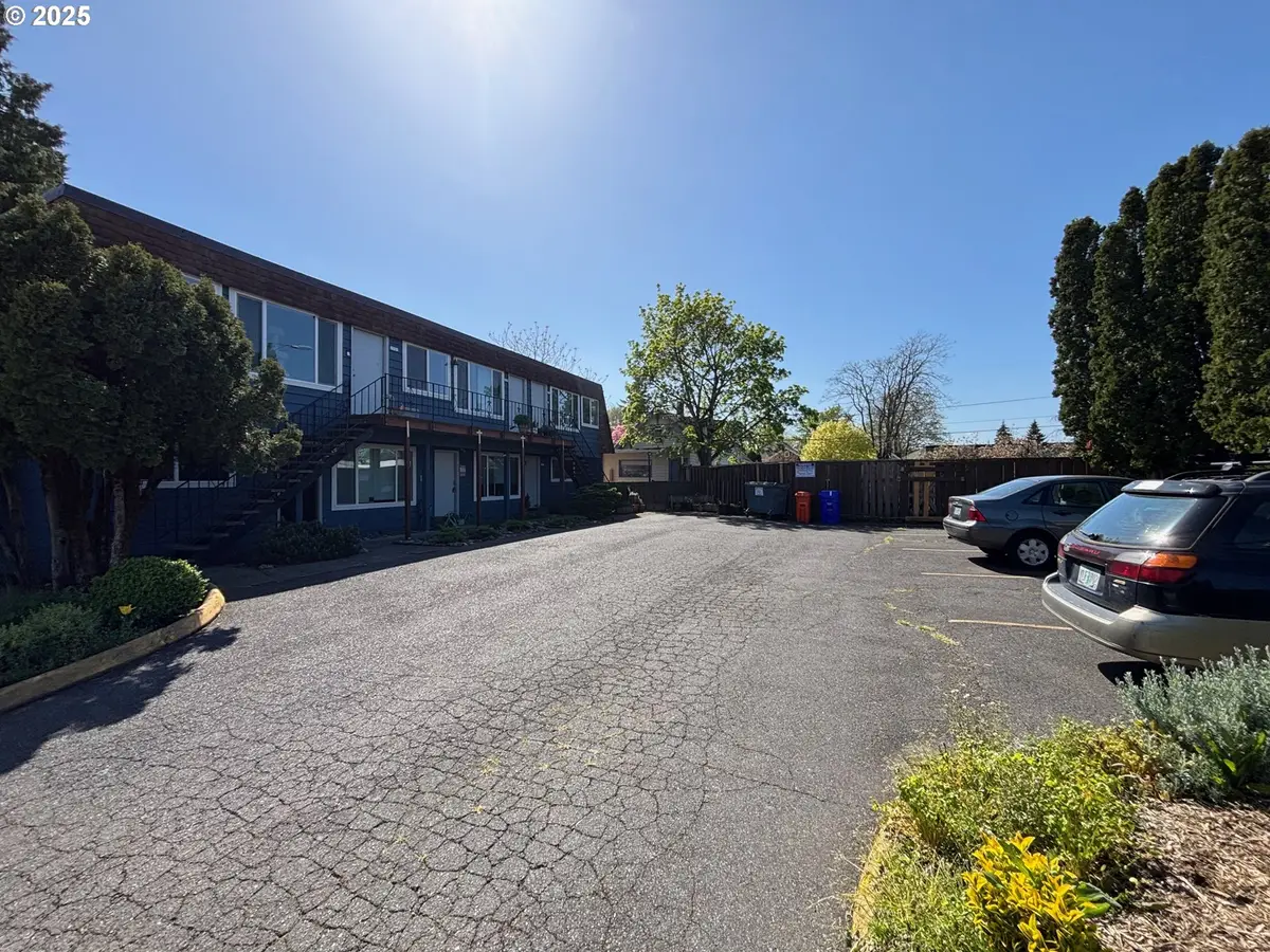 1525 SE 49th Ave, Portland, OR 97215 - Image #1