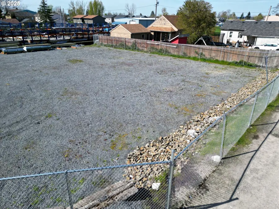 121 W Ross St, Molalla, OR 97038 - Image #2