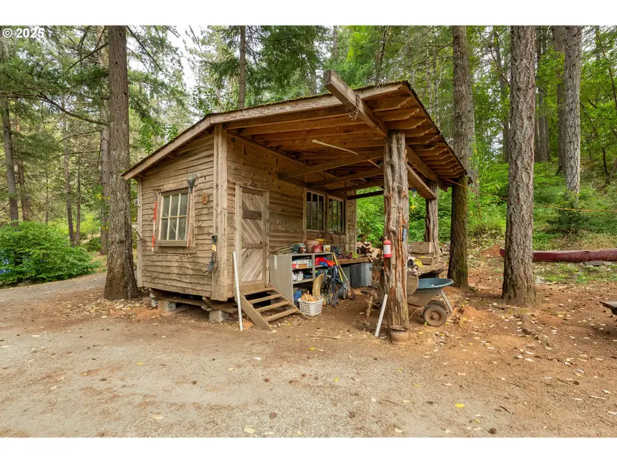 5925 Cow Creek Rd, Riddle, OR 97469 - Image #3