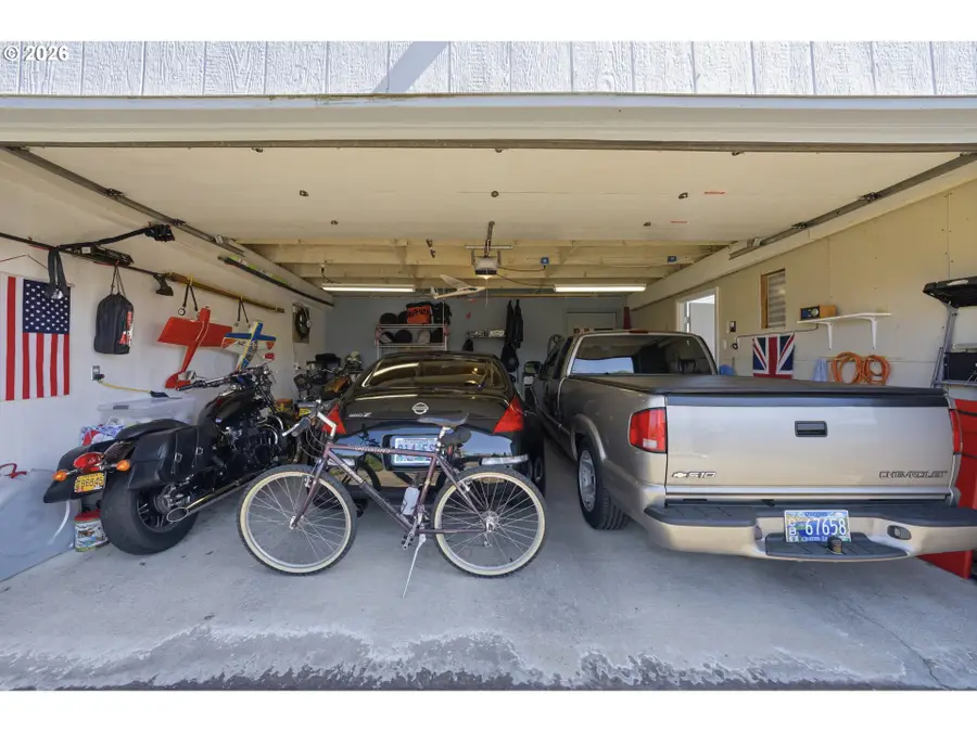 1145 SW Cypress St #1, McMinnville, OR 97128 - #3