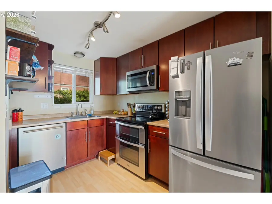 1706 Avalon Way #28, Hood River, OR 97031 - #3