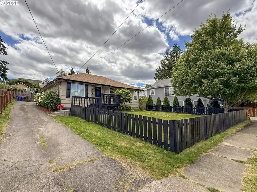 418 Willamette St, Oregon City, OR 97045 - #2