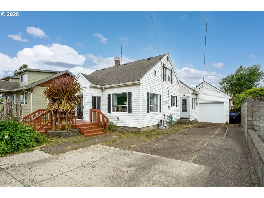 1706 5th St, Tillamook, OR 97141 - Image #2