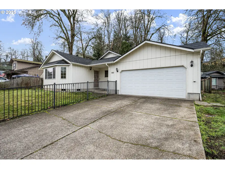 662 S 44th St, Springfield, OR 97478 - Image #2