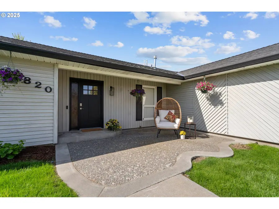 820 E Pine Ave, Hermiston, OR 97838 - #3