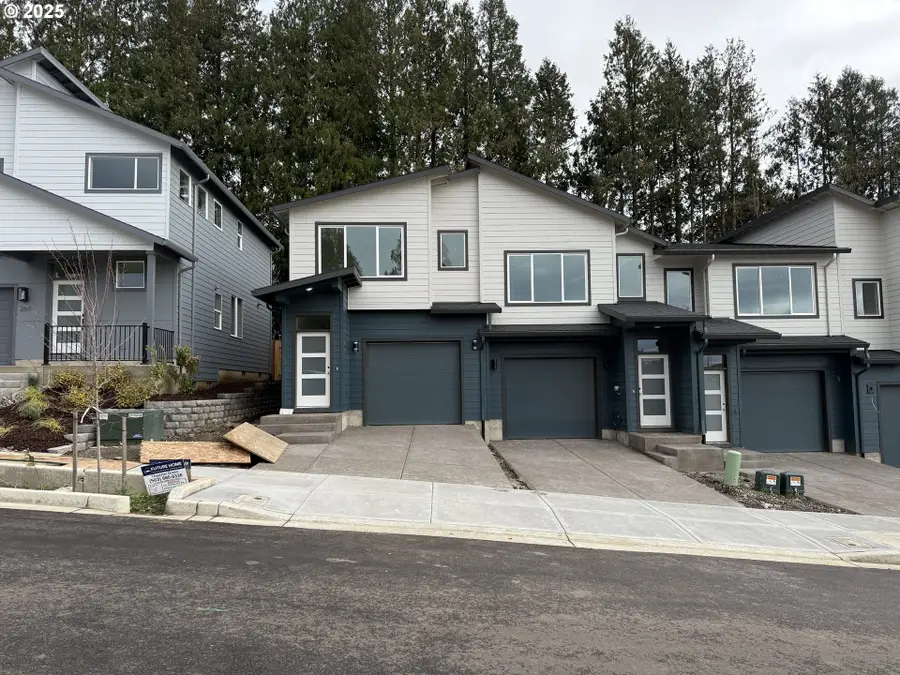 256 NW Mawrcrest Ave, Gresham, OR 97030 - Image #2