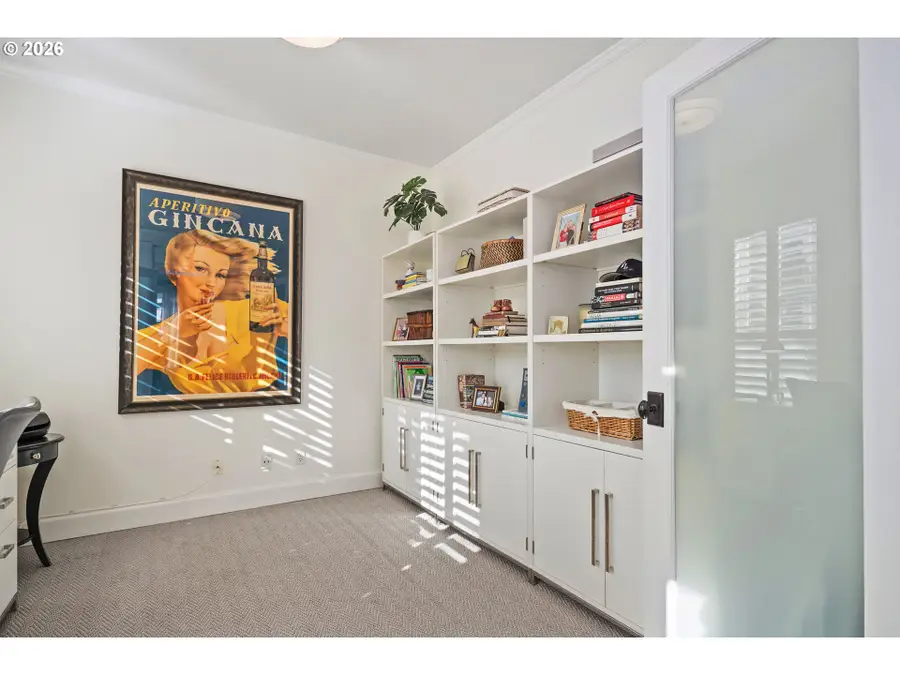 4707 Avery Ln, Lake Oswego, OR 97035 - #3