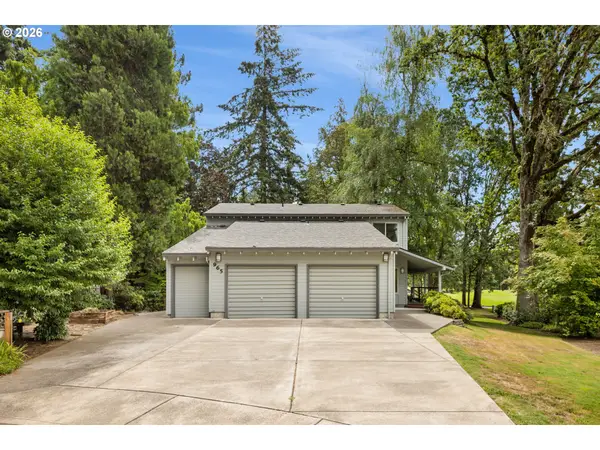965 NE 34th Pl, Canby, OR 97013