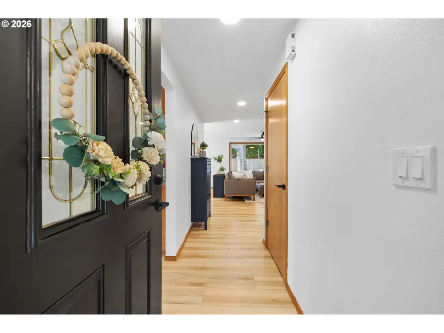 2439 SE Willow Dr, Hillsboro, OR 97123 - #3