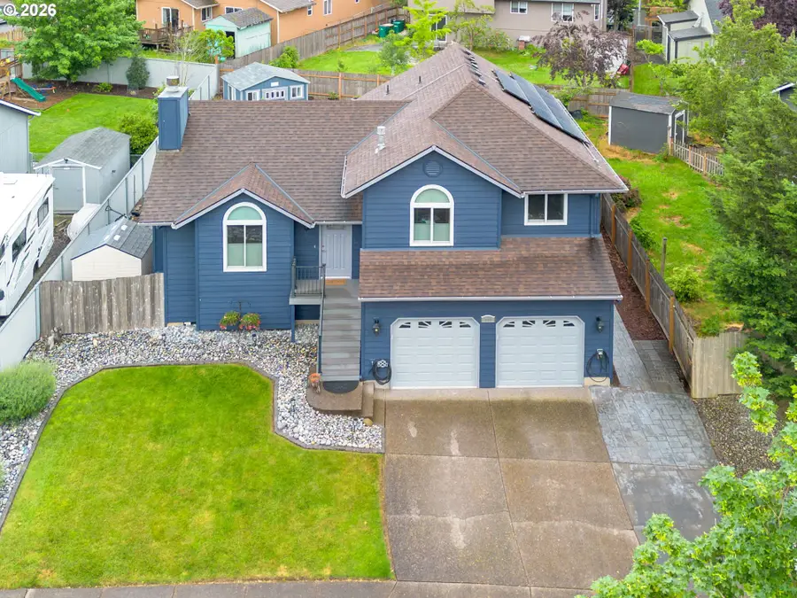 748 SE 10th St, Troutdale, OR 97060 - #2