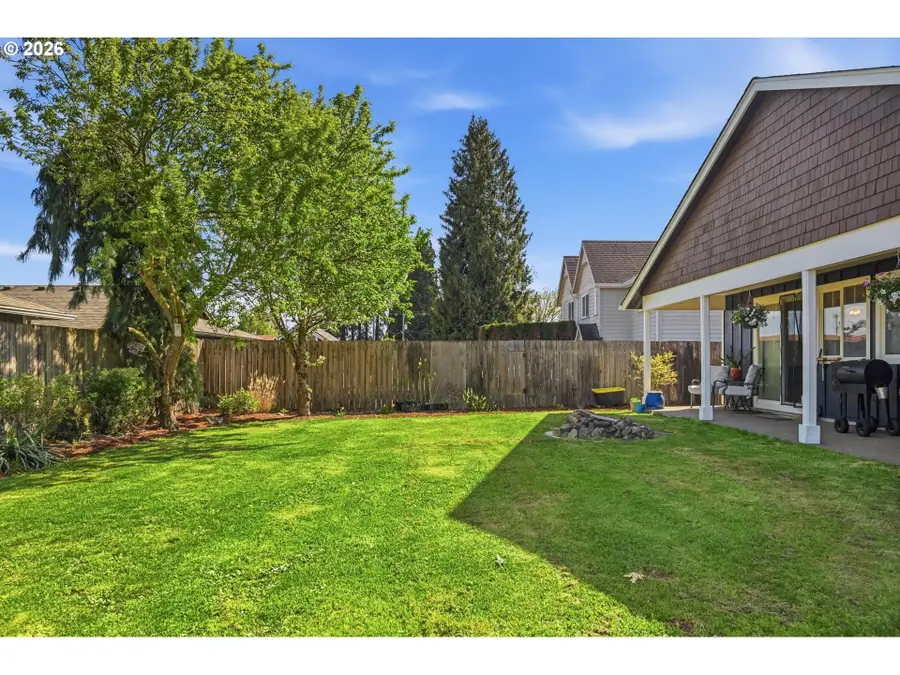 624 N Pershing St, Mount Angel, OR 97362 - #2