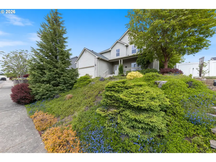 310 NW Foxglove St, Dallas, OR 97338 - #3