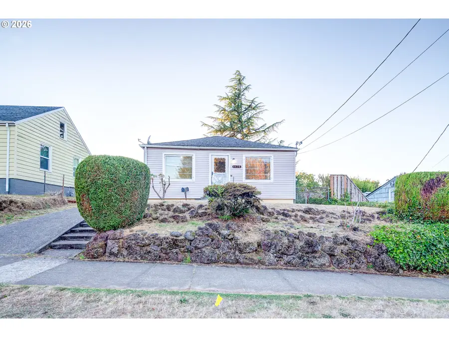 4425 NE 42nd Ave, Portland, OR 97218 - #2