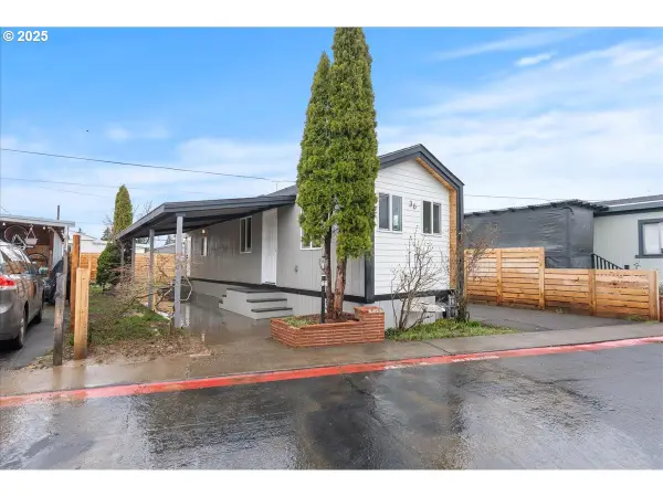 8951 SE Fuller Rd #36, HappyValley, OR 97086