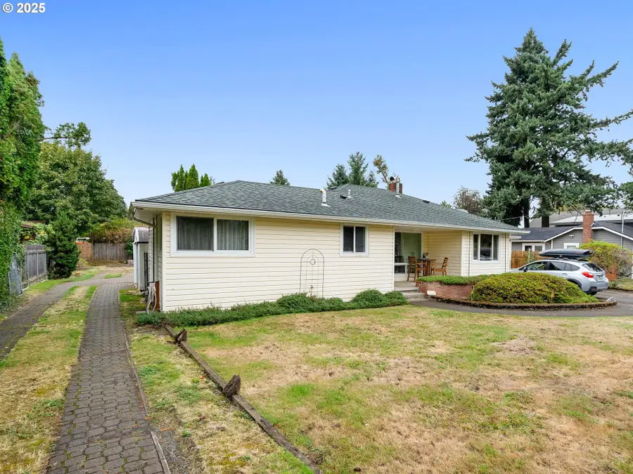 1245 NE 118th Ave, Portland, OR 97220 - Image #2