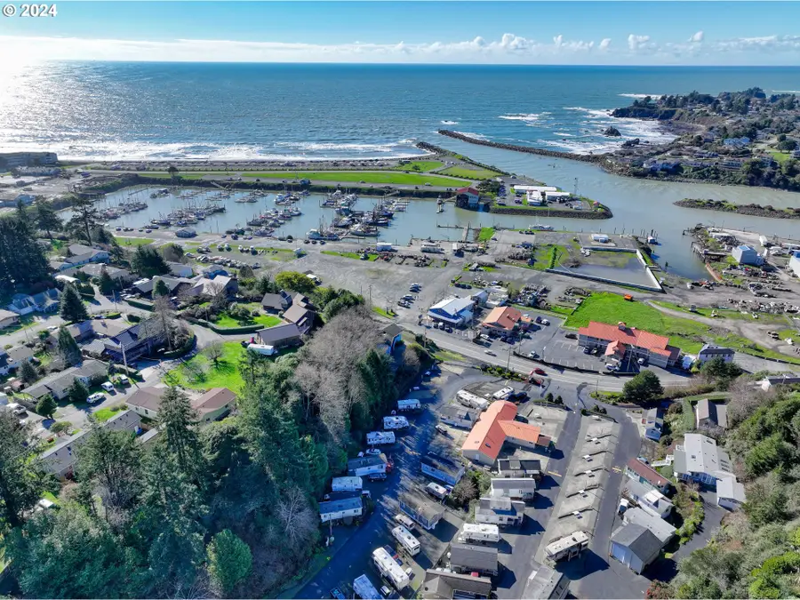 16219 Lower Harbor Rd, Brookings, OR 97415 - #2
