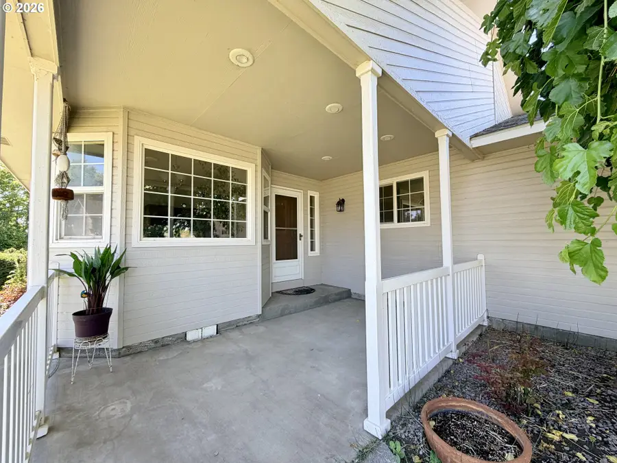 1590 SW Riverhill Dr, Hermiston, OR 97838 - #2